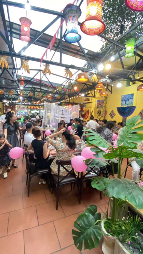 Liên hệ Đặt Bàn Tây Bắc Quán