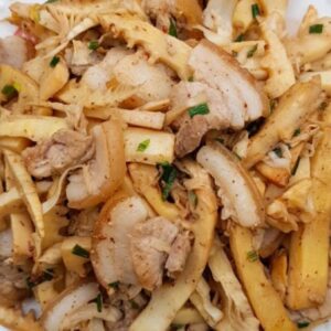 Heo Xào Măng Trúc